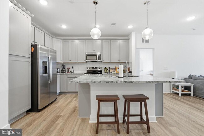 Building Photo - 21950 Garganey Ter