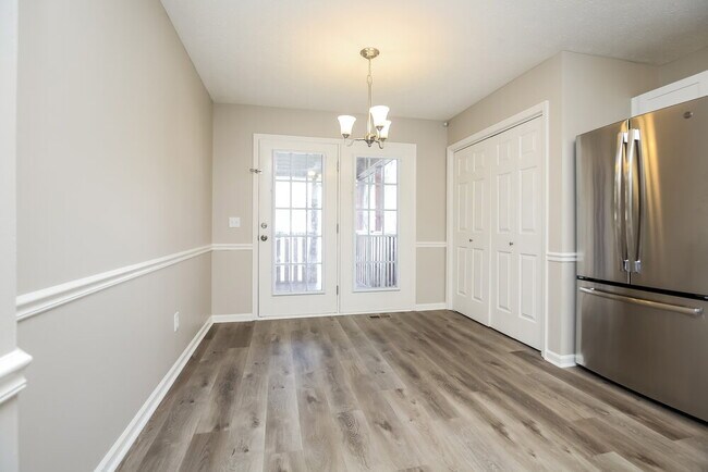 Foto del edificio - 125 Oak Leaf Dr