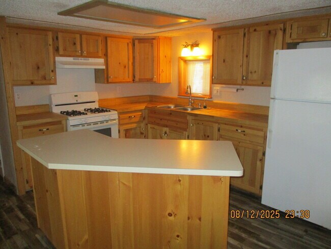Building Photo - 3137 Stardust Dr