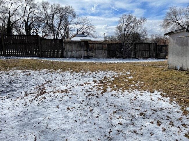 Building Photo - 250 E 600 S