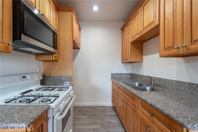 Foto del edificio - 10085 Tujunga Canyon Blvd