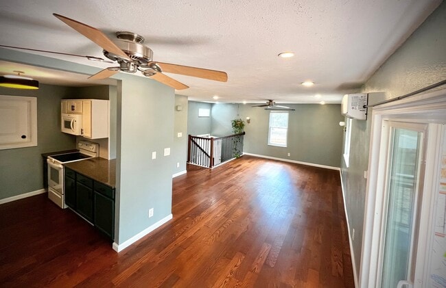 Building Photo - 1201 Centaur Cir