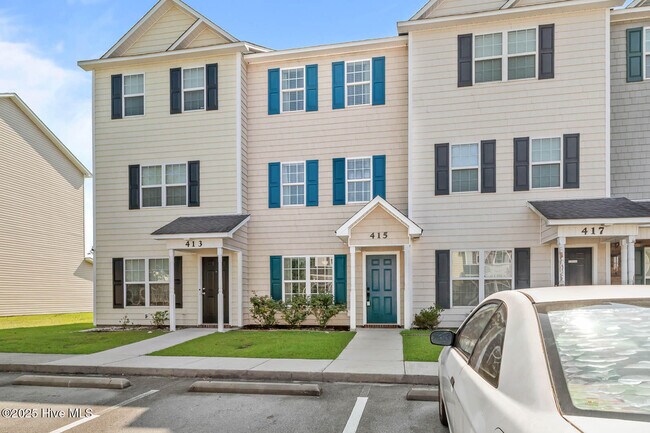 Foto del edificio - 415 Caldwell Loop