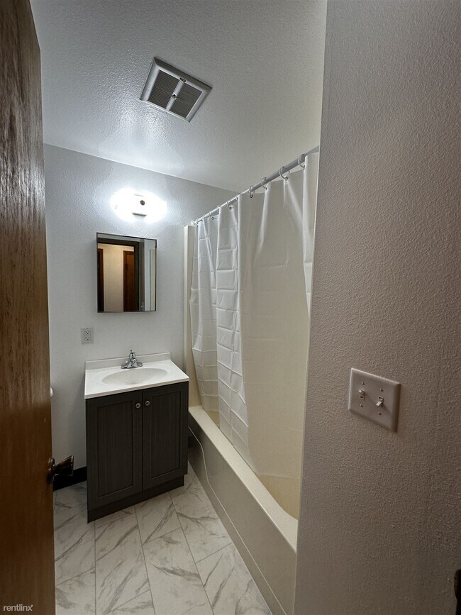Foto del edificio - 1 br, 1 bath 4plex - 104 Philadelphia Stre...