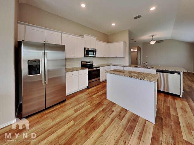 Foto del edificio - 482 Stuart Ln