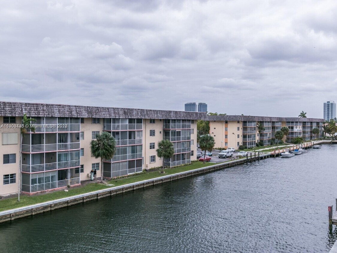 3750 NE 170th St Unit 410, North Miami Beach, FL 33160 Condo for Rent