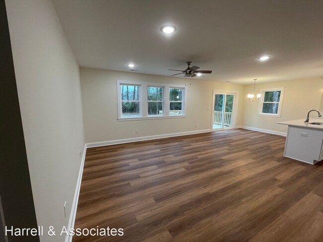 Building Photo - 3 br, 2 bath House - 314 Airport Rd