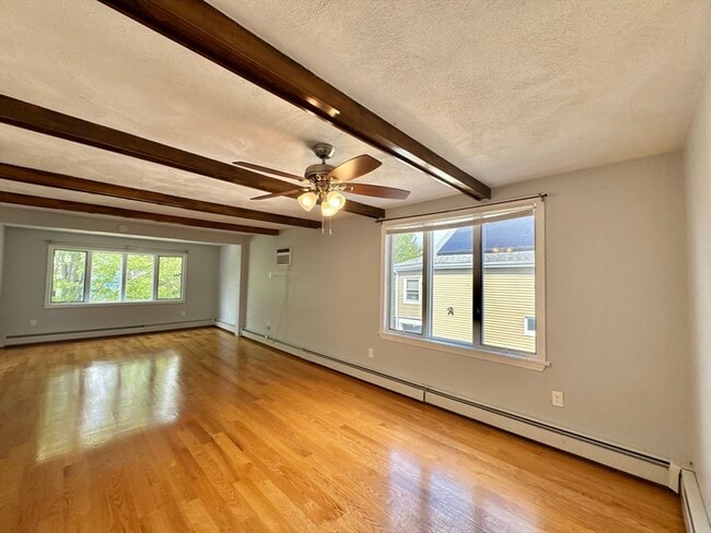 Building Photo - 47 Estes St