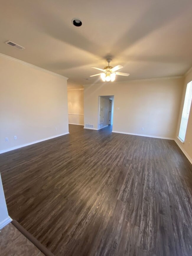 Building Photo - 1505 Karen Ct