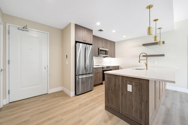 Building Photo - Madison Square