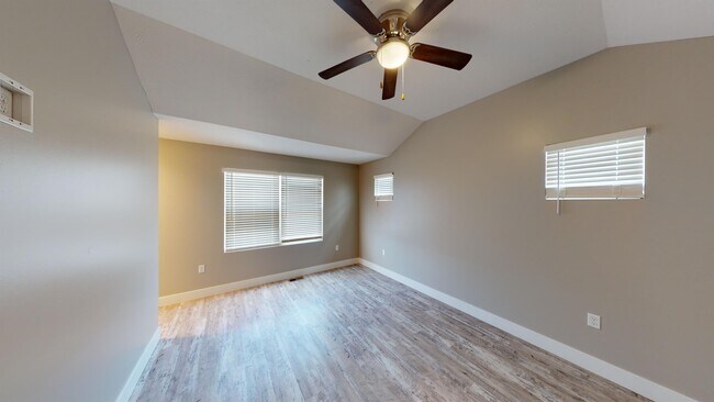 Building Photo - 709 Legacy Dr