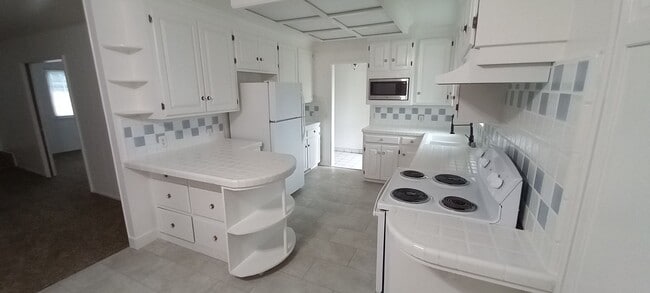 Building Photo - Updated 3 Bedroom Home in North Merced – Cul de Sac Location & Large Lot