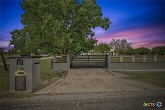 Building Photo - 401 Co Rd 368