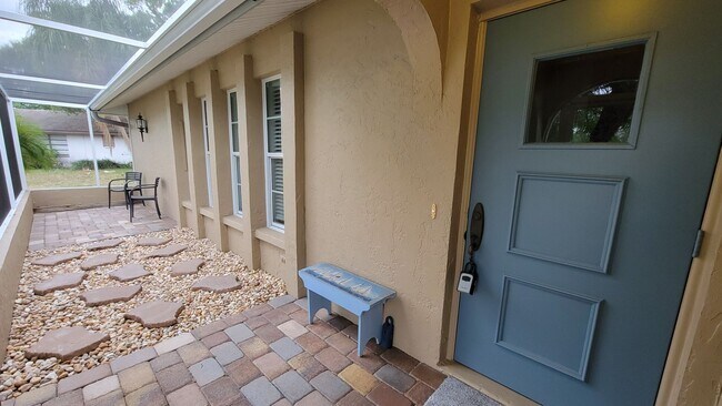 Building Photo - Fantastic Sarasota Gem ~ 4 bed/ 2 bath Ann...
