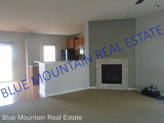 Foto del edificio - 977 Burning Bush Point