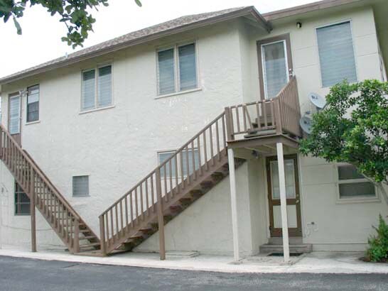 Building Photo - 305 Cypress Dr