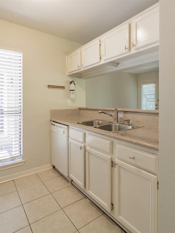 Building Photo - 3500 Tangle Brush Dr