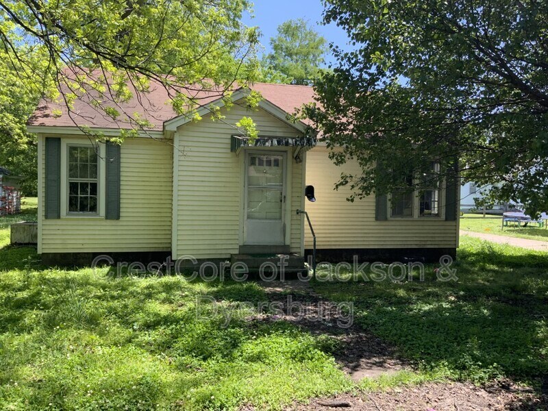 Primary Photo - 128 Walnut St