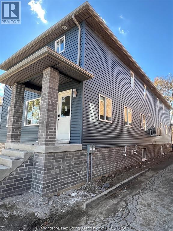 Photo principale - 348 Campbell Ave