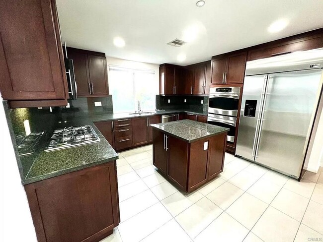 Building Photo - 5698 Como Cir