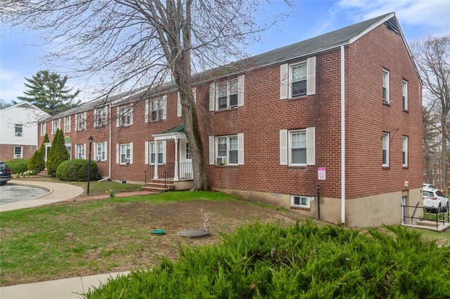Foto del edificio - 101 Carpenter Ave
