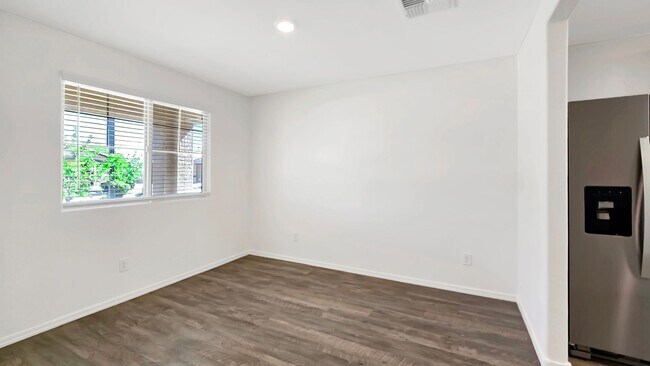 Foto del edificio - Gorgeous 4 year old home!