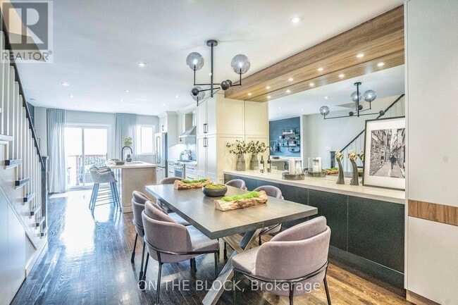 Building Photo - 49 Leslie St