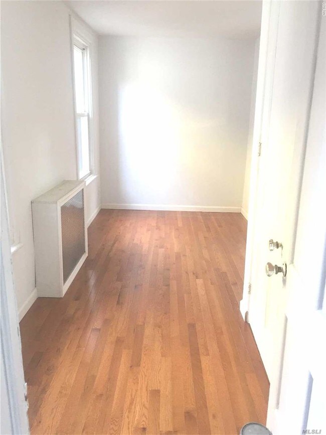 Foto del edificio - 172 N 6th St