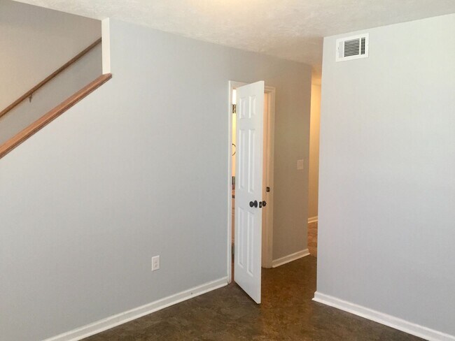 Foto del edificio - 2708 Blossom Dr