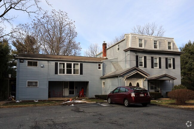 Building Photo - 5718 Pimlico Road