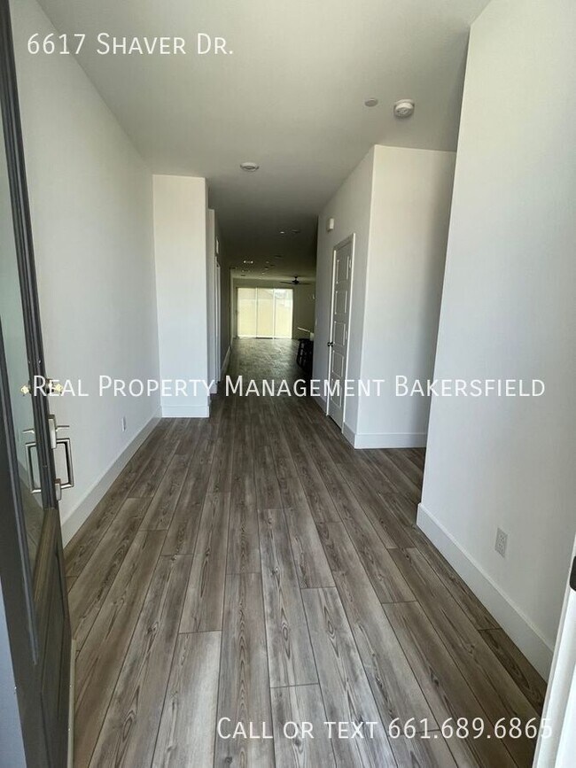 Foto del edificio - 6617 Shaver Dr
