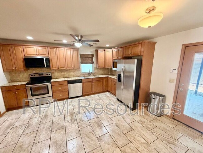 Foto del edificio - 4508 N Asbury Ave