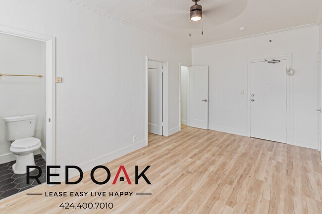 Foto del edificio - Lovely Bachelor Studio with Hardwood Style...