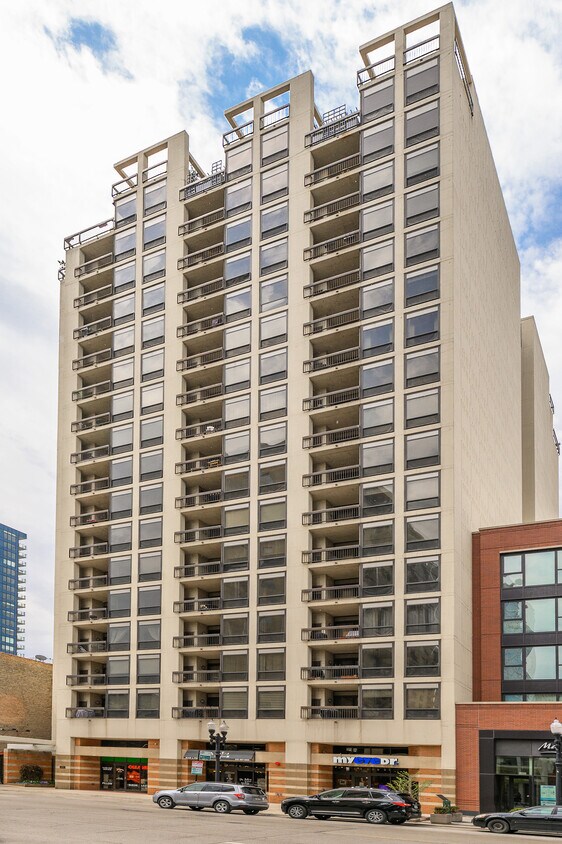 Primary Photo - 1212 N Wells St