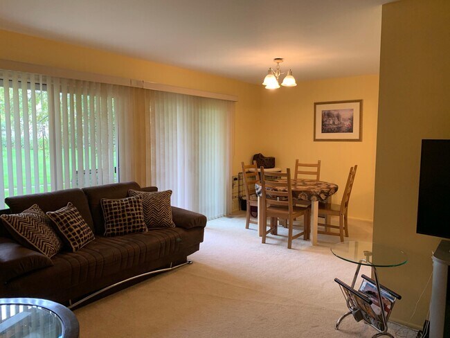 Foto del edificio - 1153 Silverwood Ct