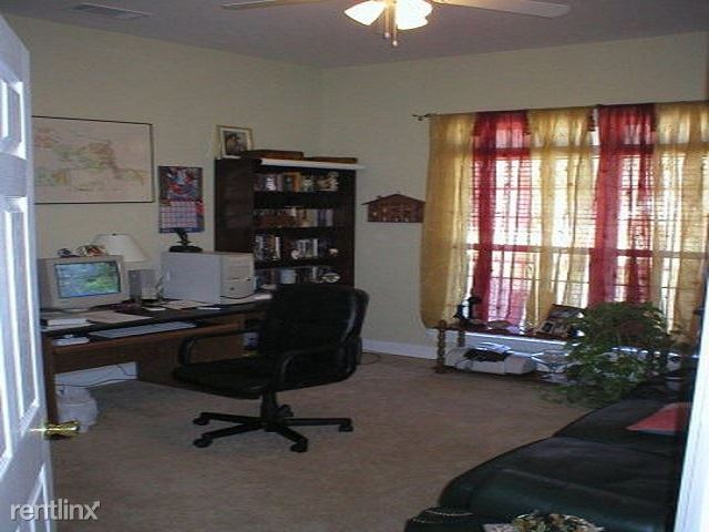 Building Photo - 551 Farmington Cir