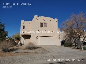 Building Photo - 1509 Calle Sonrisa NE