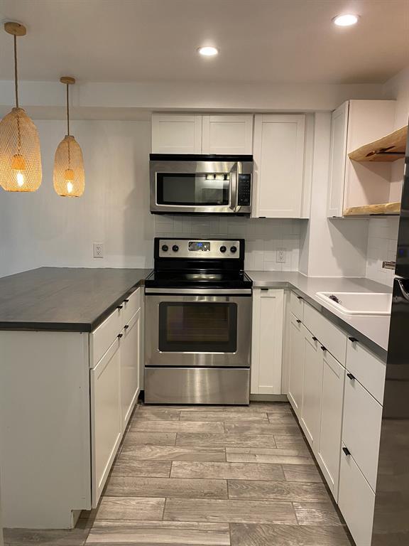 Building Photo - 5802 Circulo Dr
