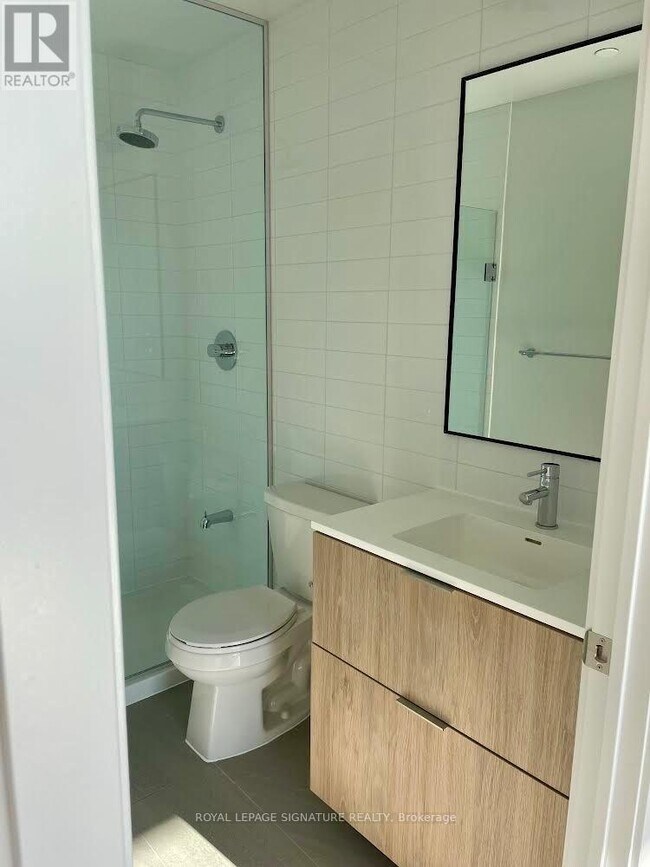 Building Photo - 25 Nicholas Ave