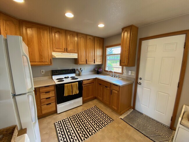 Foto del edificio - 312 N Knights Bridge Rd