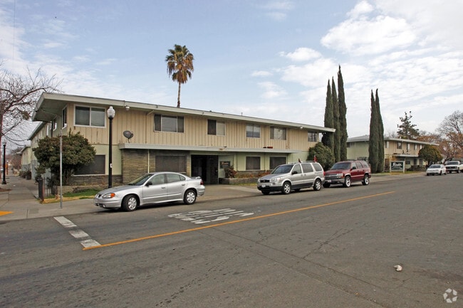 Building Photo - Mirador Apartments