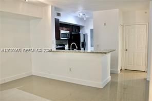 Foto del edificio - 2548 Centergate Dr