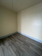 Building Photo - 315 S 2nd St