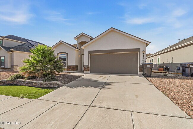 Foto del edificio - 13745 Lago Vista Ave