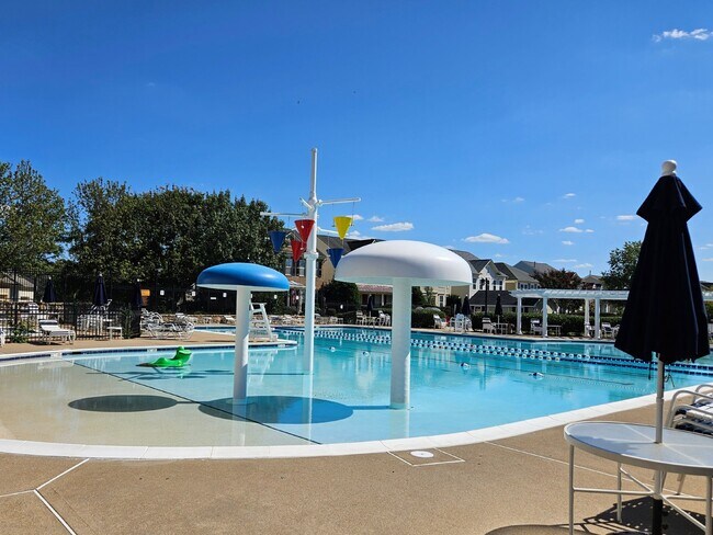 Foto del edificio - 4 BR Townhouse in Idlewild
