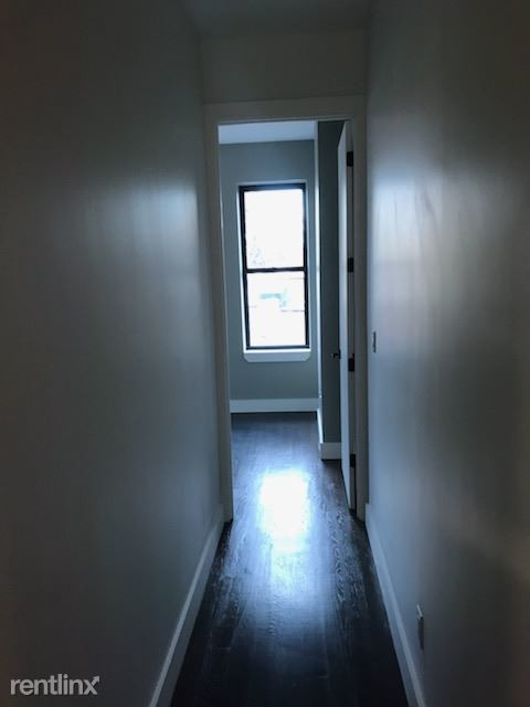 Building Photo - 657 Seneca Ave