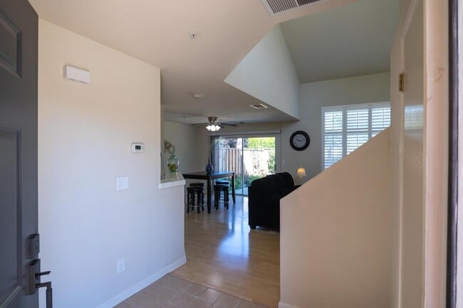 Building Photo - 15175 Via Corfinio