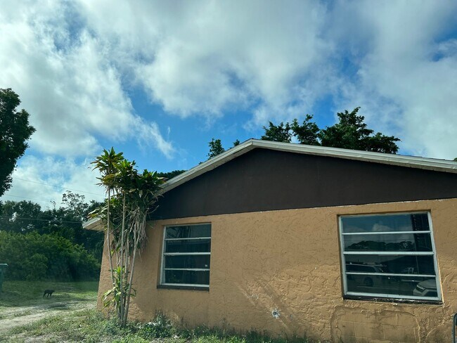 Photo - 2 bedroom 1 bath House