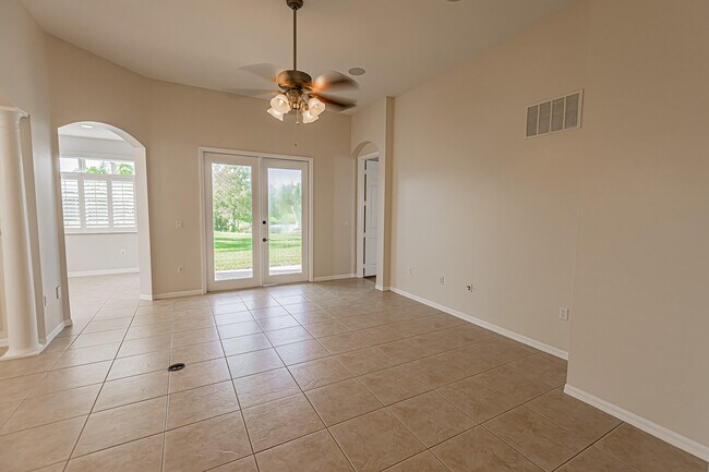 Building Photo - 544 SW Indian Key Dr