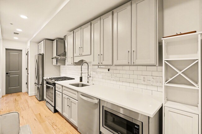 Building Photo - 811 Upshur St NW